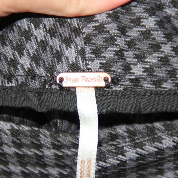 Free People Women's Jana Flare Trouser Pants Houndstooth Plaid Black Gray Sz 6 - Picture 12 of 14